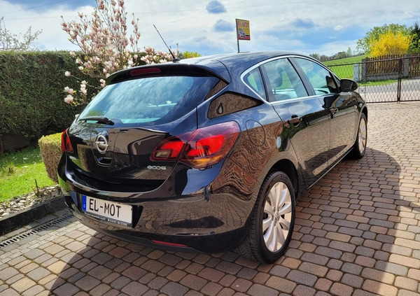 Opel Astra cena 26900 przebieg: 176000, rok produkcji 2010 z Sławno małe 436